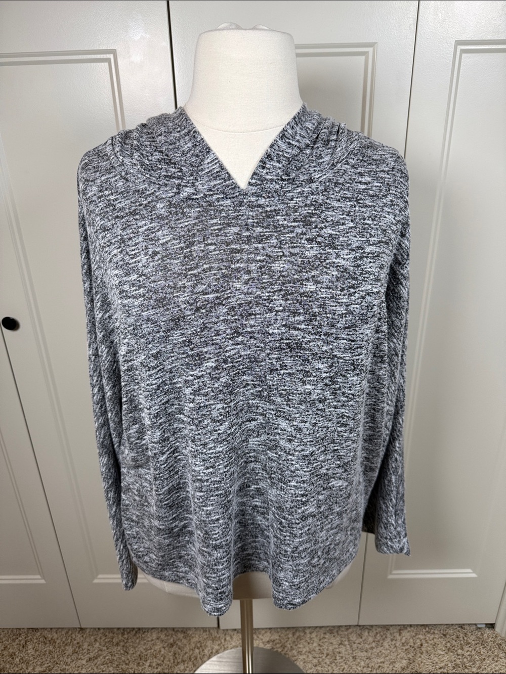 Workshop Republic Clothing Heather Gray V-Neck Hoodie Size 1X